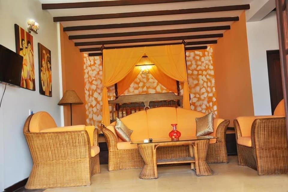 Solomon Beach Hotel Marawila Zewnętrze zdjęcie